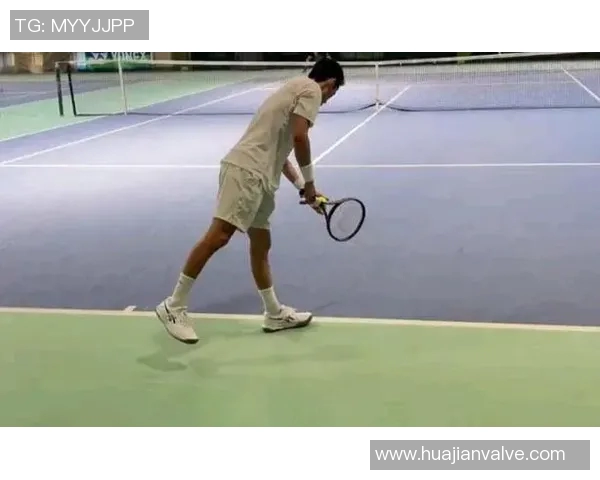 掌握网球节奏的秘诀新手必备的入门技巧与训练方法分享 掌握网球节奏的秘诀新手必备的入门技巧与训练方法分享