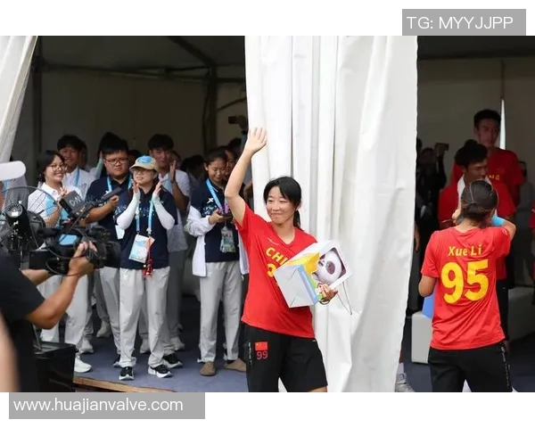 西安飞盘队在全国团队协作排行榜中荣登第七名展现出色实力与团结精神